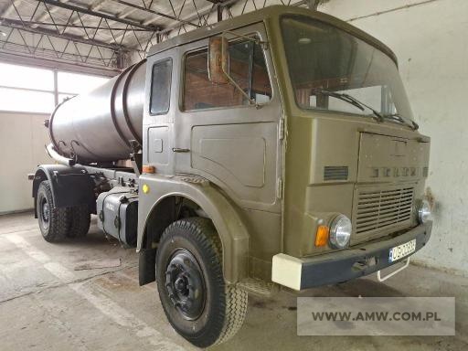 Samochód asenizacyjny SK-82 na samochodzie JELCZ 325 (z częściowym wyposażeniem) 